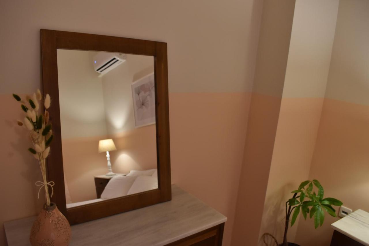 Άlthea Apartment Chalkís Exteriör bild